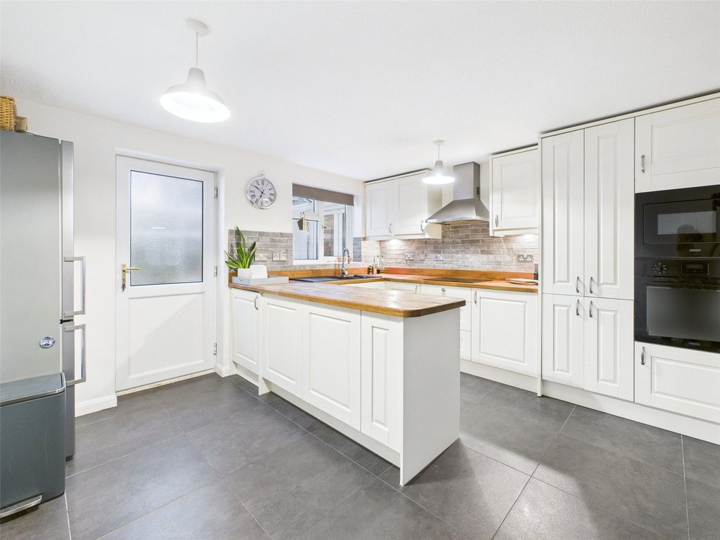 Property photo 3 of 15 Picture No. 05