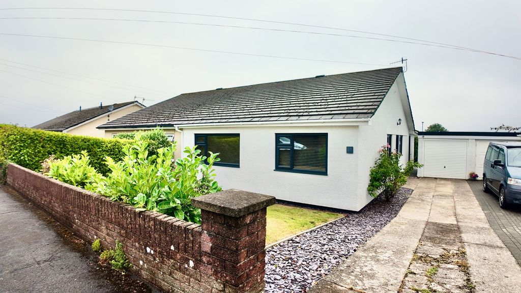 Property photo 2 of 24
