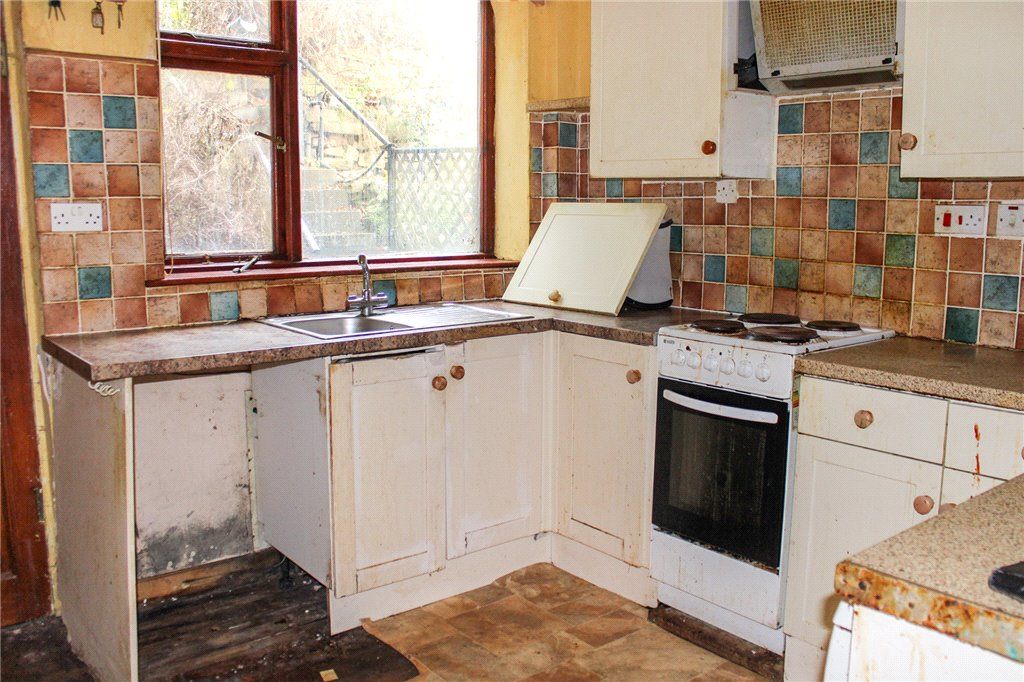 Property photo 2 of 9 Kichen