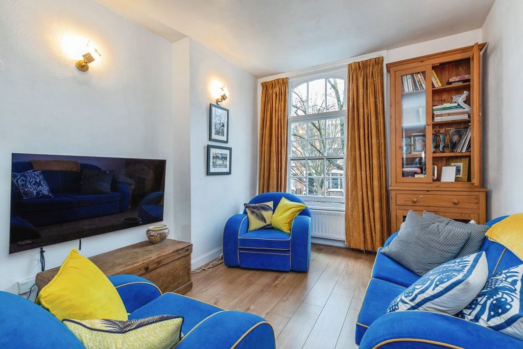 Property photo 2 of 14