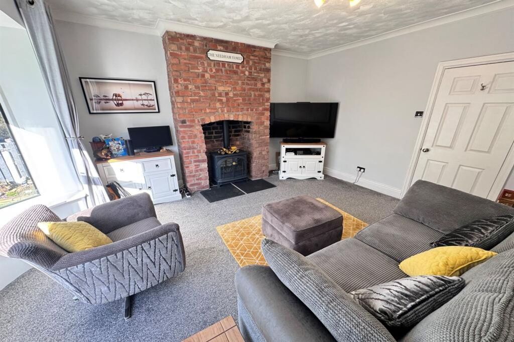 Property photo 3 of 19