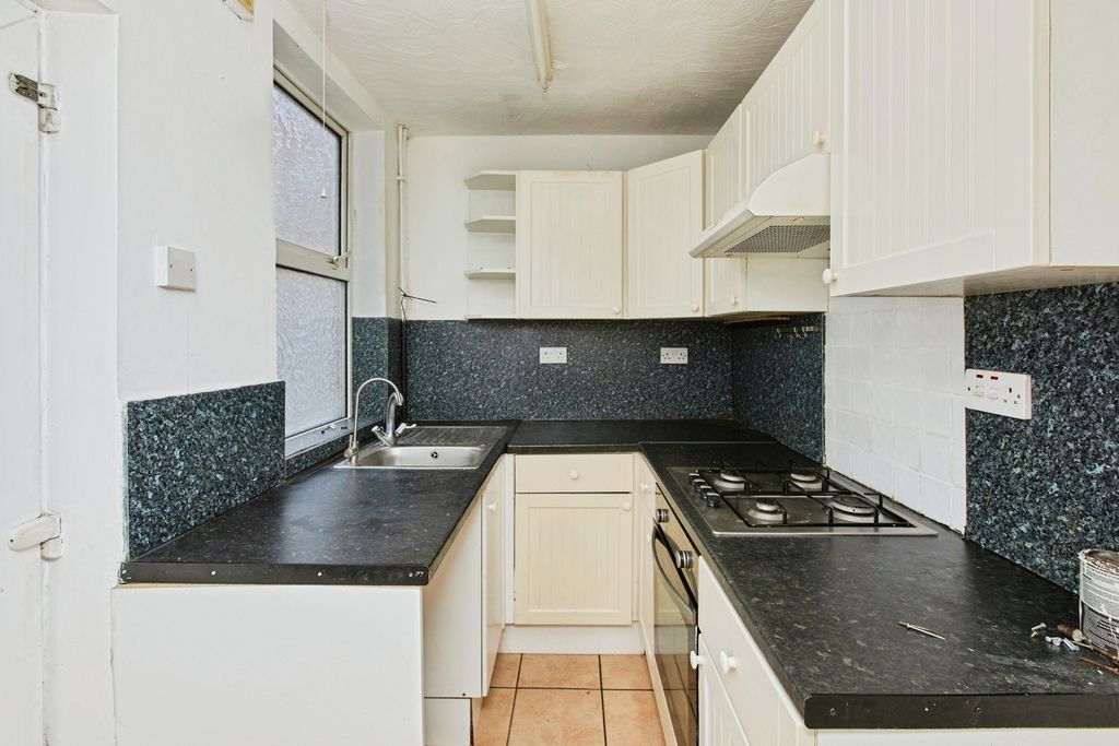 Property photo 2 of 15 Kitchen