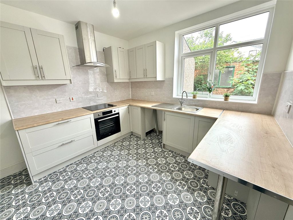Property photo 3 of 13 Picture No. 05