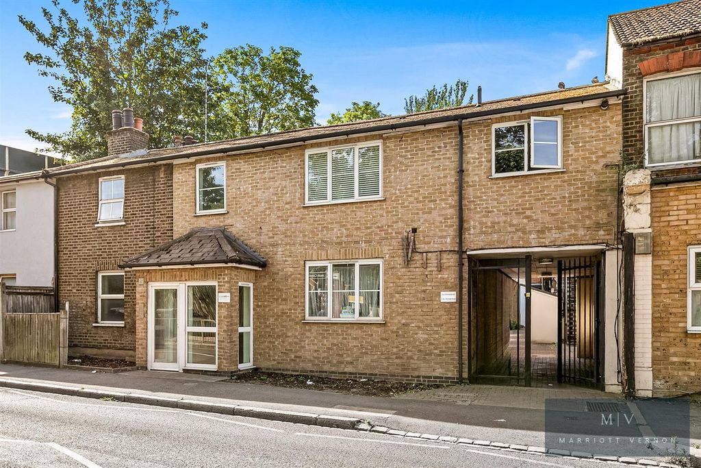 Property photo 1 of 12 Croham Road F1 32 MV-2.Jpg