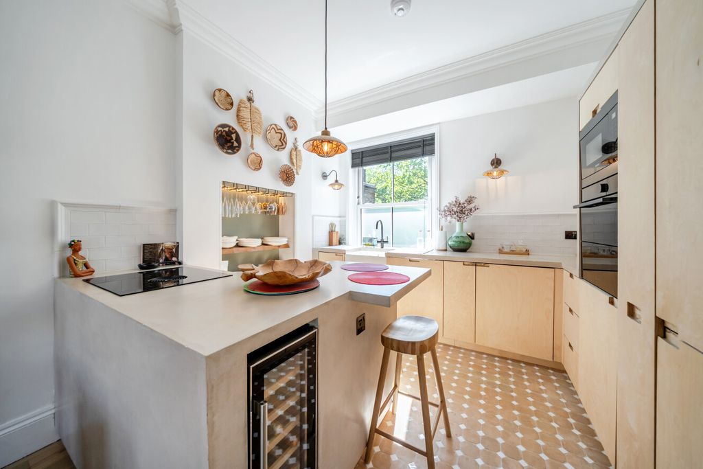 Property photo 3 of 12 1451495-13-69Ea44...