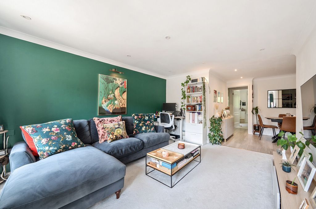 Property photo 2 of 20 1305886-26-684c33...