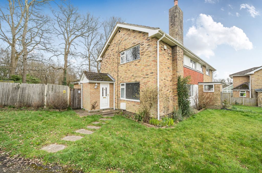 Property photo 1 of 14 1425253-2-69B0546...