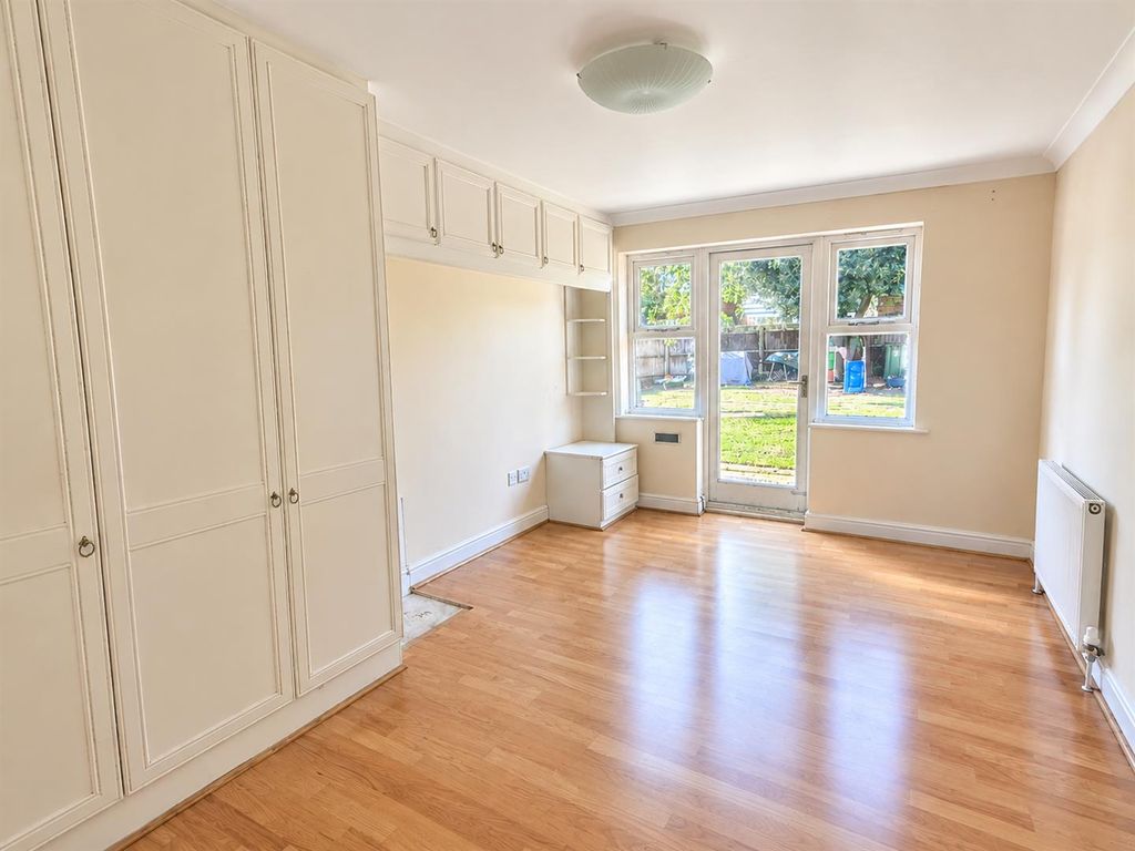 Property photo 3 of 8 Bedrrom 1