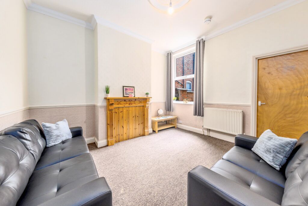 Property photo 2 of 21