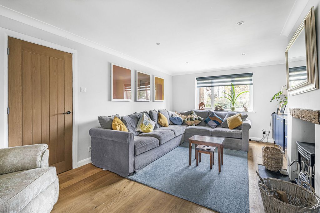 Property photo 2 of 36