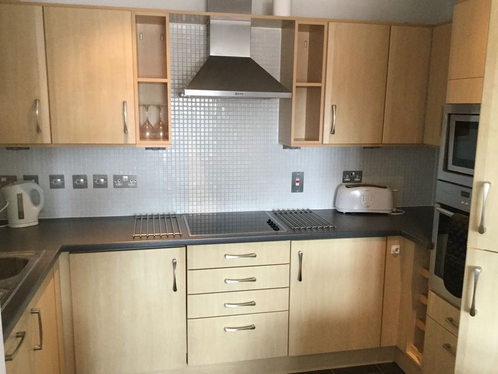 Property photo 2 of 24