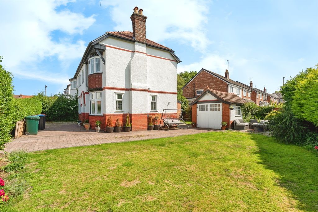 Property photo 2 of 23
