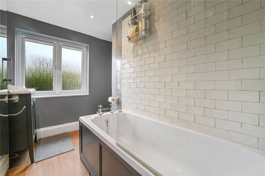 Property photo 3 of 34 Bathroom