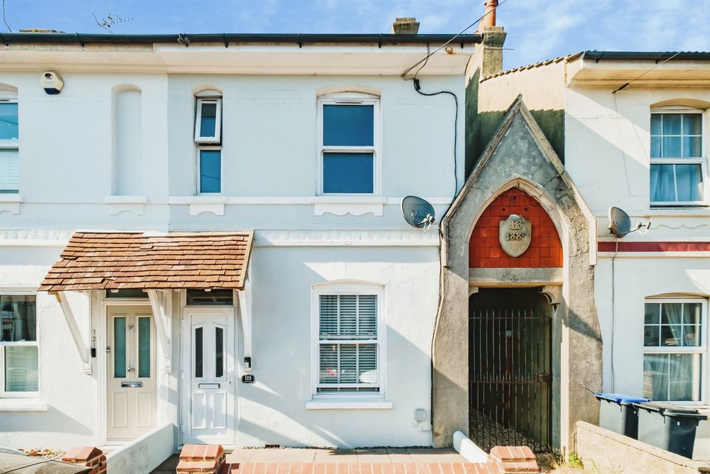 Property photo 1 of 15