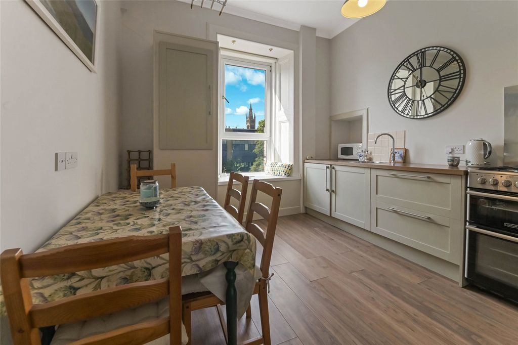 Property photo 3 of 15 Kitchen
