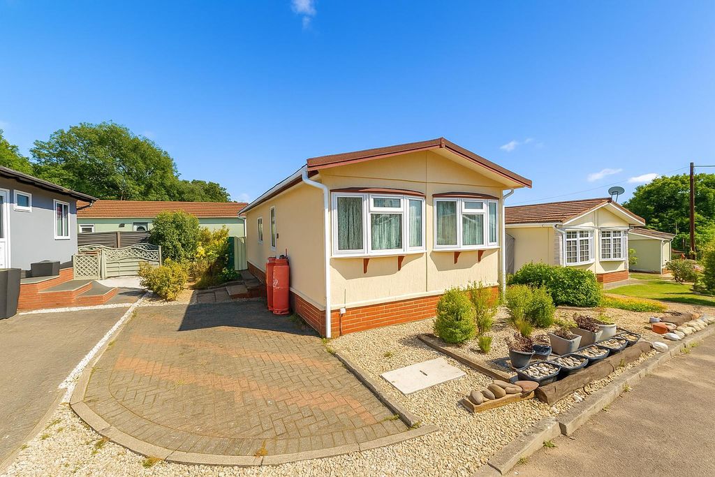 Property photo 1 of 8 33395244-7F02-4B08-A1ce-902Acb685d46.Png