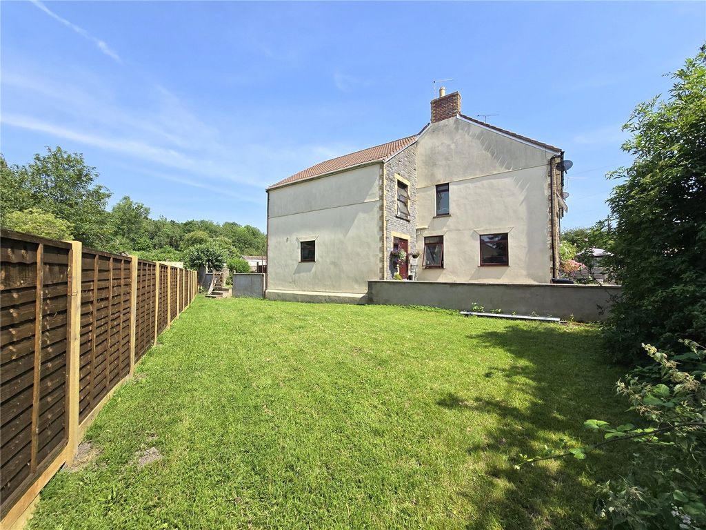 Property photo 2 of 26 Picture No. 35