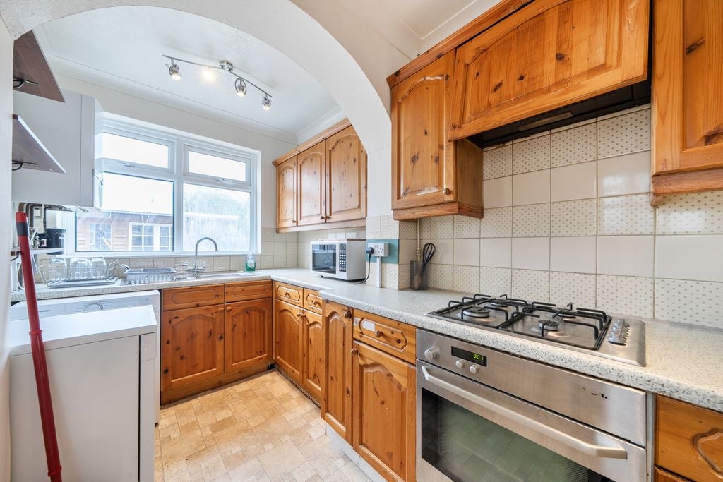 Property photo 2 of 22 Kitchen
