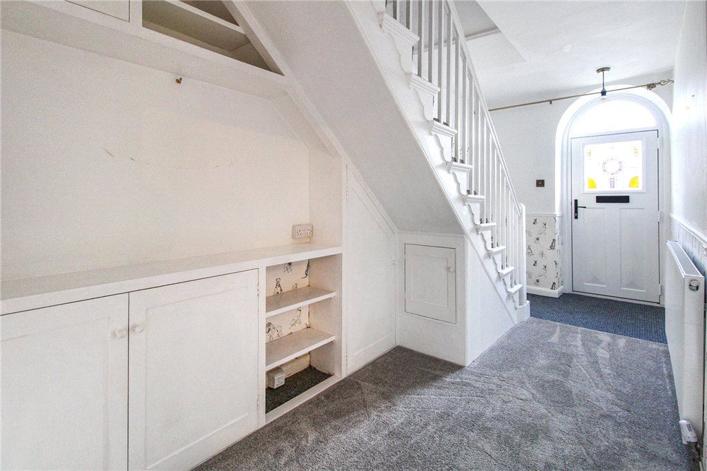 Property photo 2 of 14 Entrance Hall