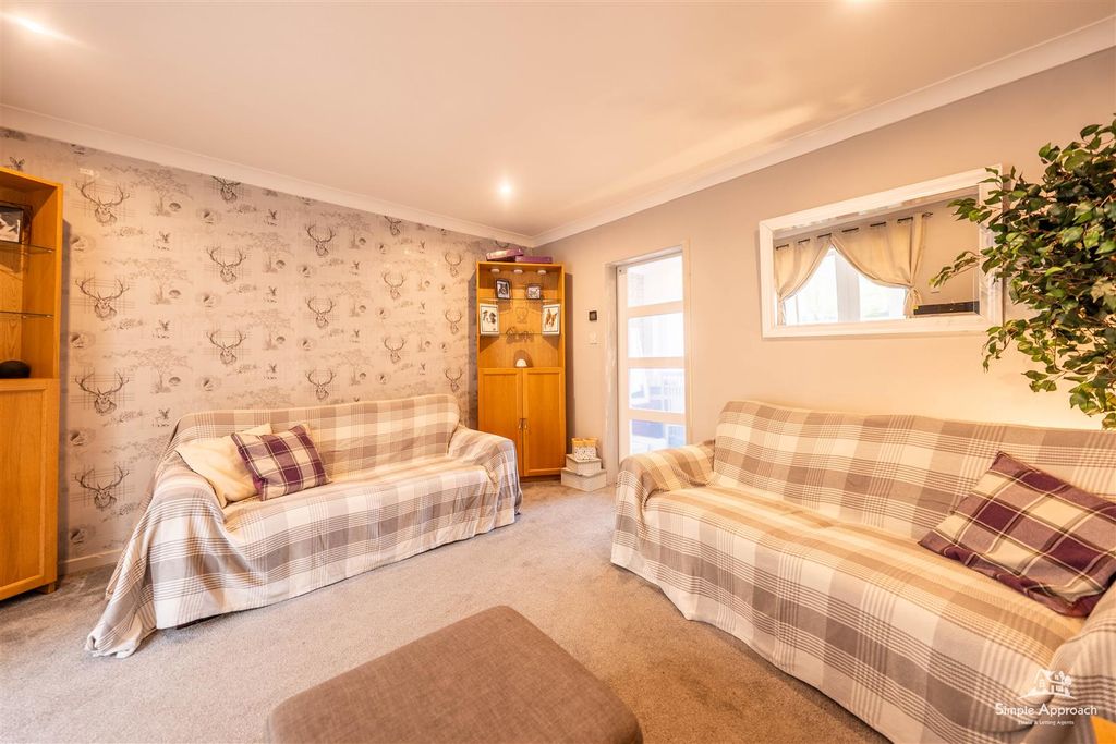 Property photo 3 of 44 Dsc03370-Hdr.Jpg
