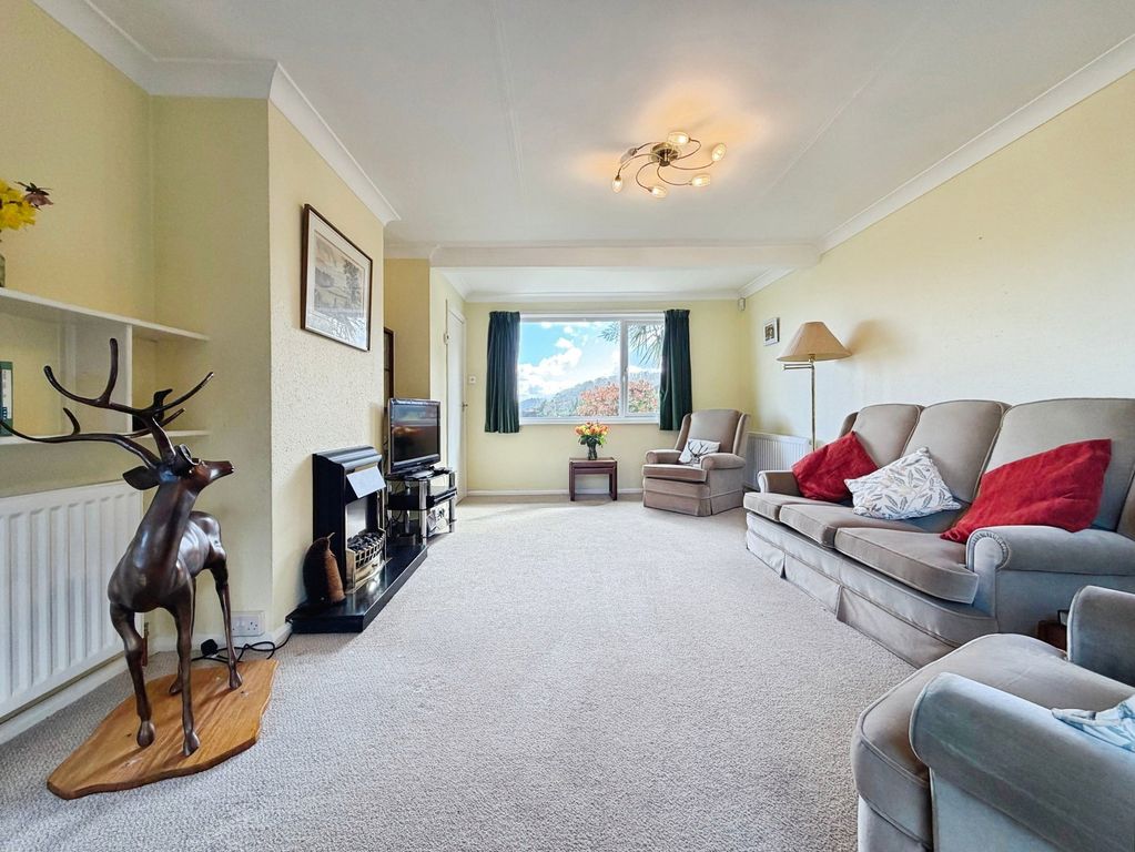 Property photo 3 of 32