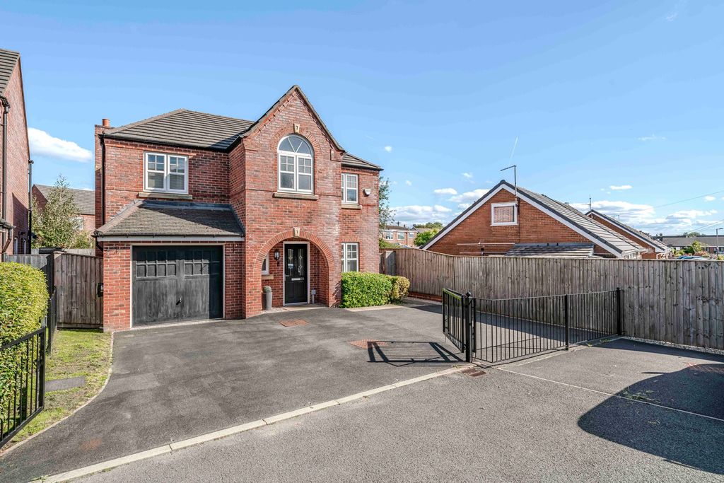 Property photo 1 of 53