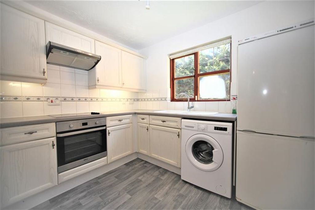 Property photo 1 of 3 (Main)