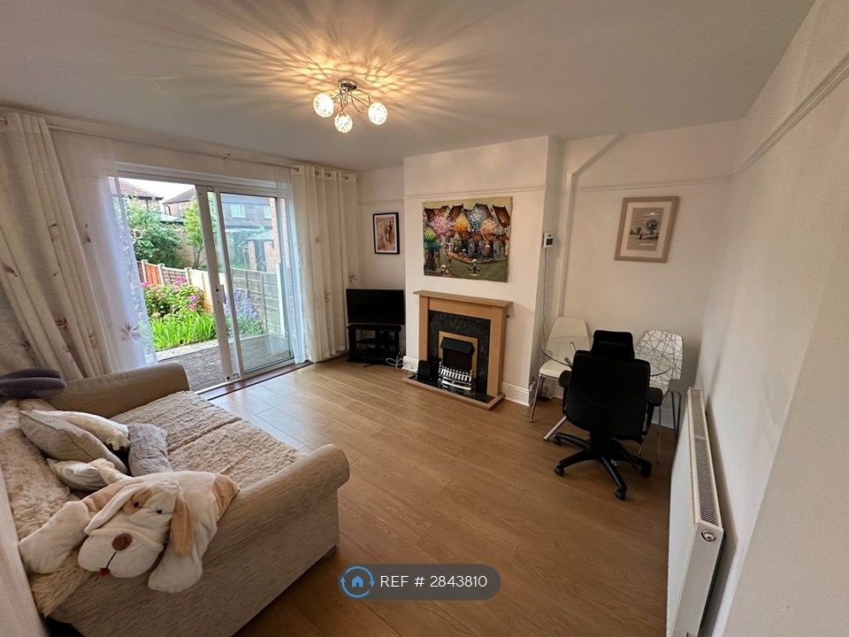 Property photo 2 of 12 Living Dinning Room