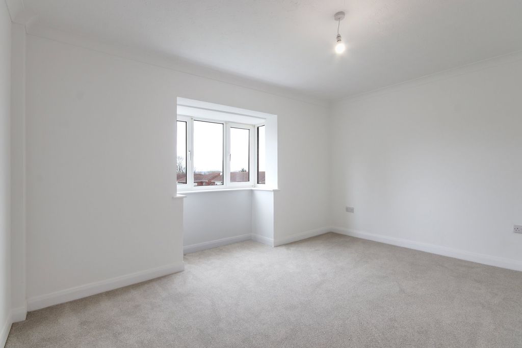Additional image 5 of 2 bed flat for saleCavendish Square, Longfield DA3