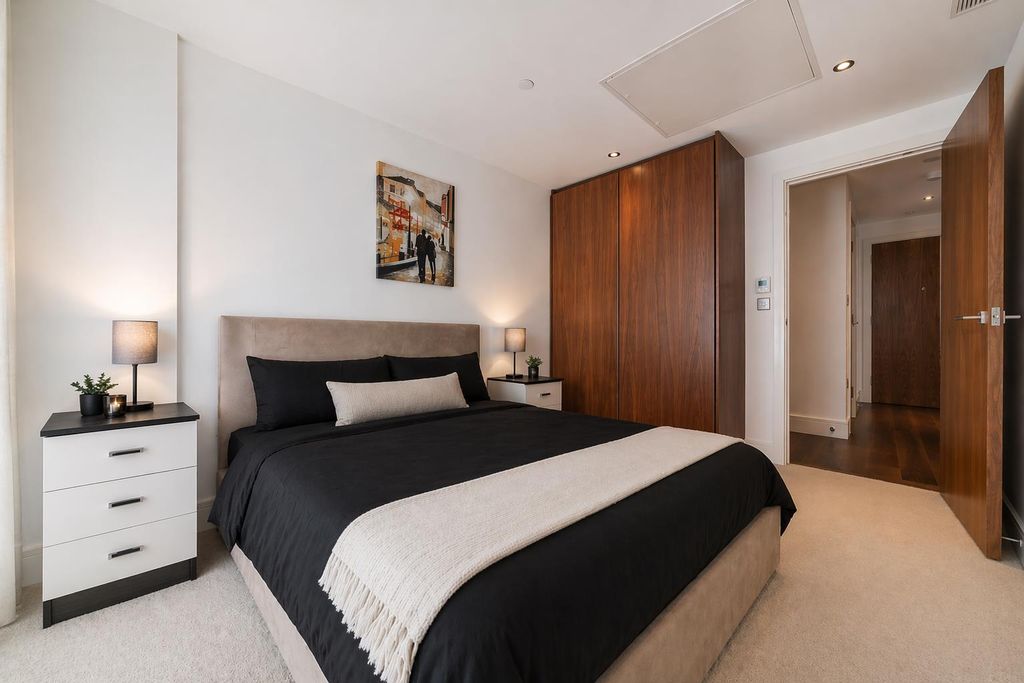 Property photo 3 of 5 Bedroom.Png