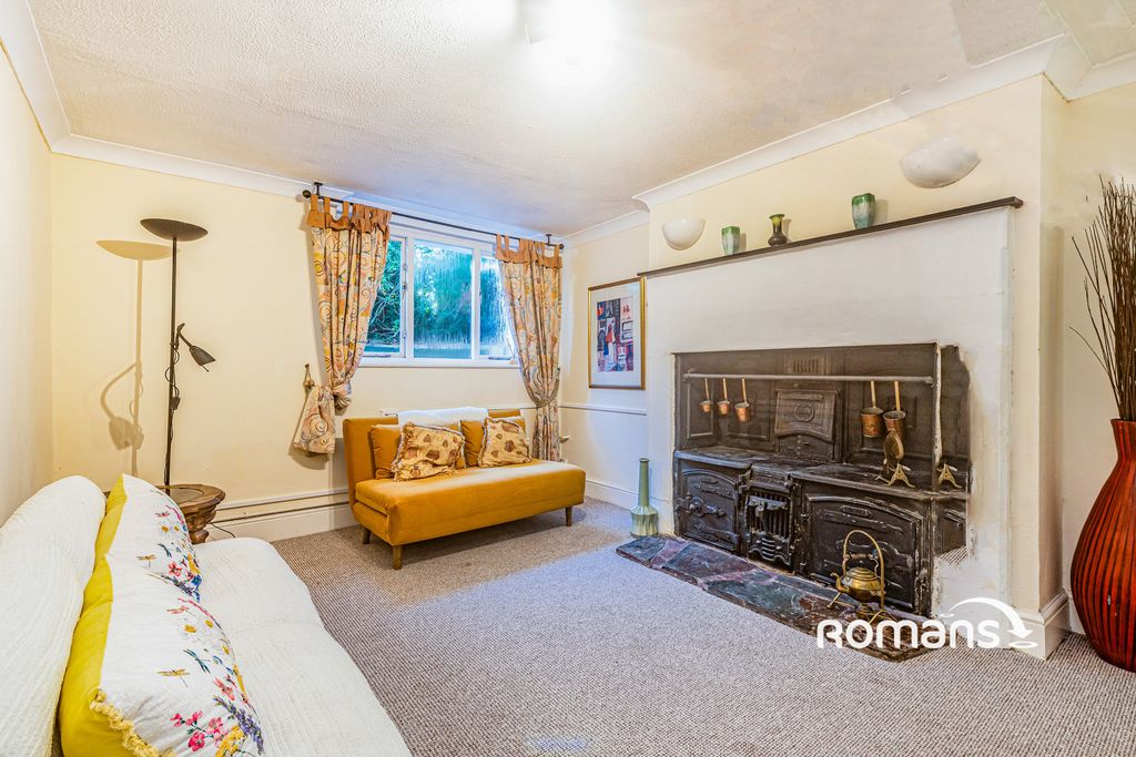 Property photo 2 of 10 Photo