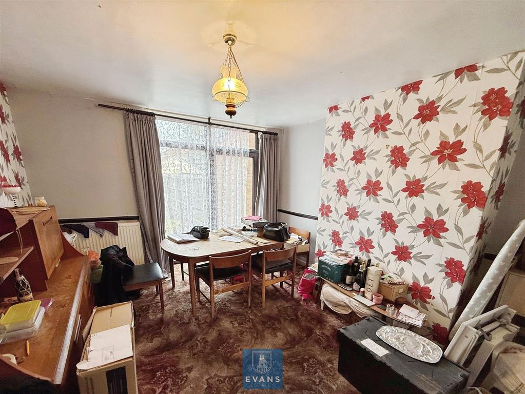 Property photo 3 of 10 Dining Room