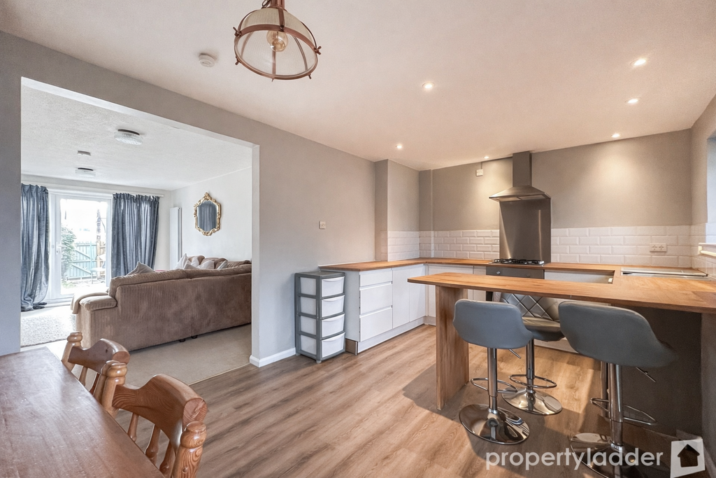 Property photo 3 of 15 Chatgpt Image Jan 30, 2026, 09_24_38 Am