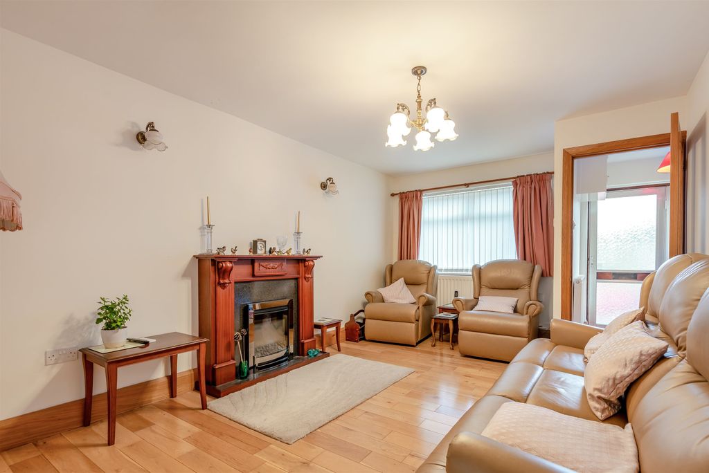 Property photo 3 of 22