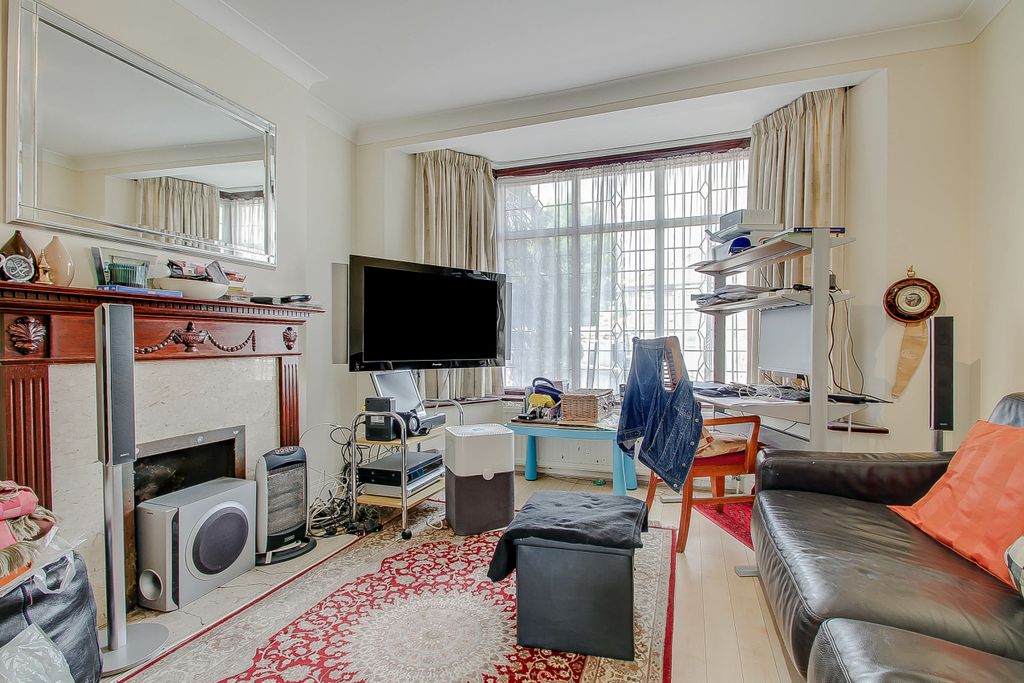 Property photo 2 of 14