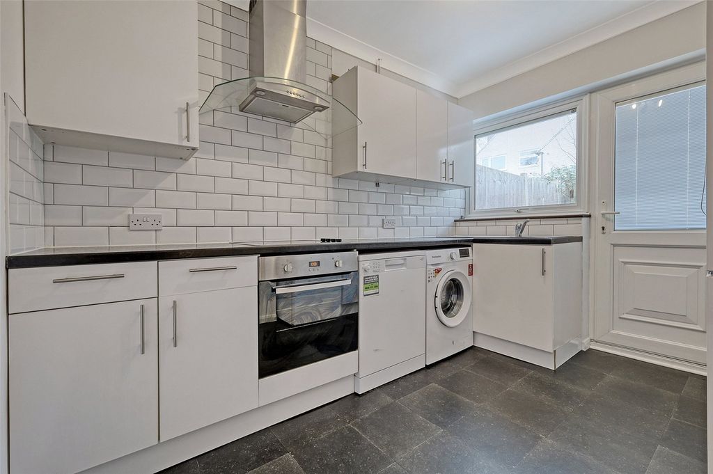 Property photo 1 of 10 Picture No. 04