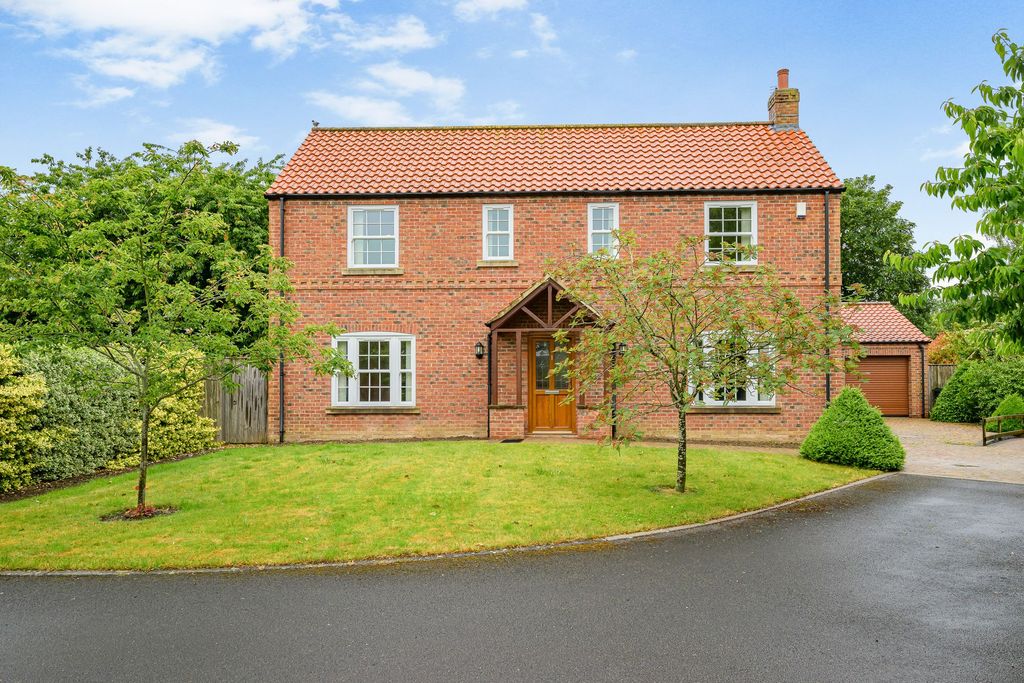 Property photo 1 of 31