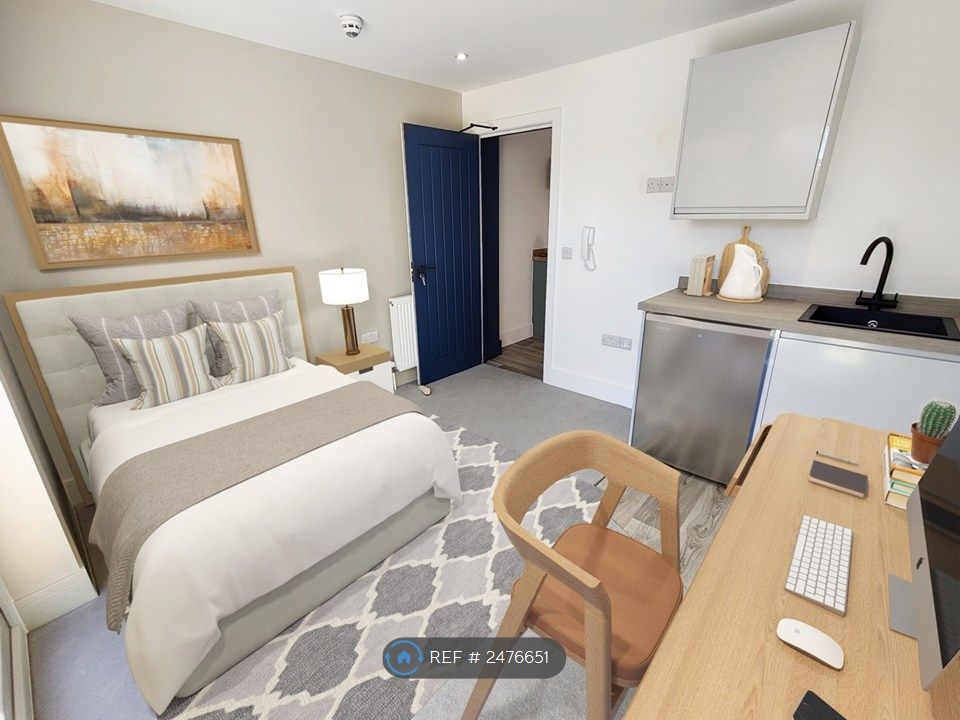 Property photo 2 of 5 R3 - Ensuite, Kitchenette, Patio -Virtually Staged