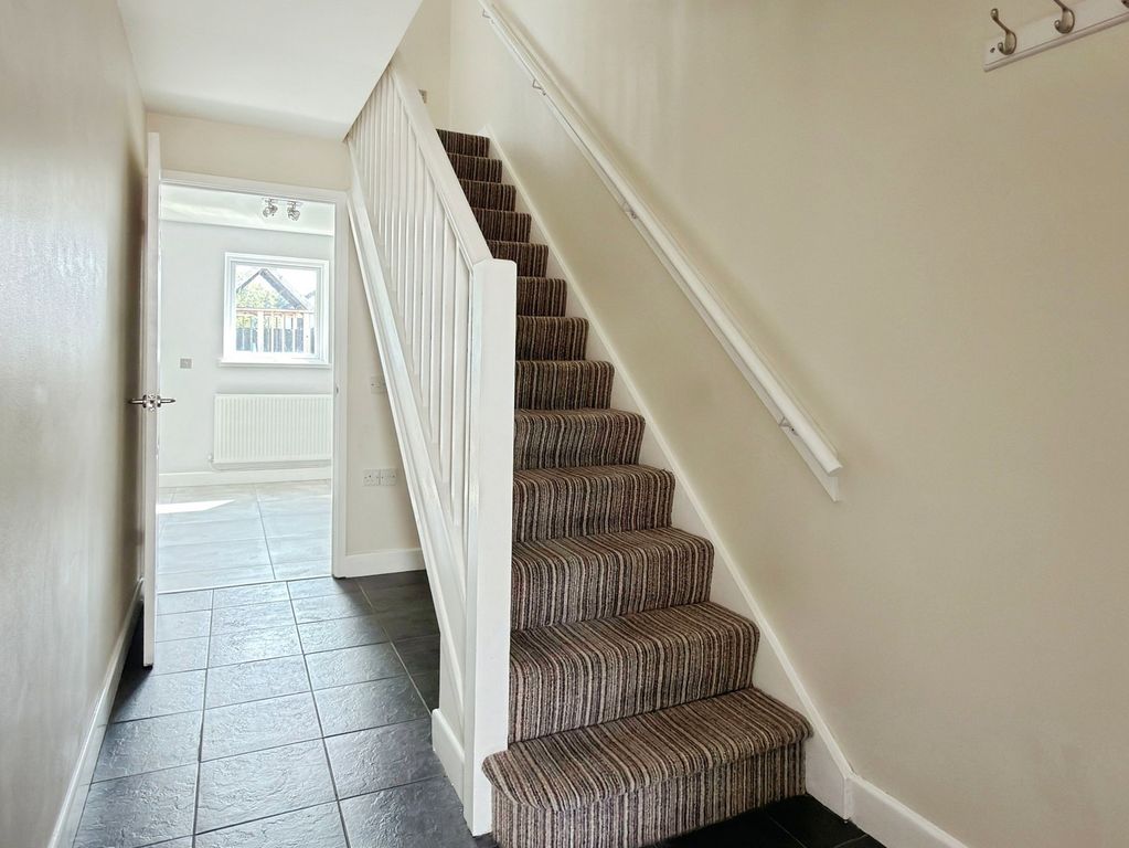 Property photo 2 of 27
