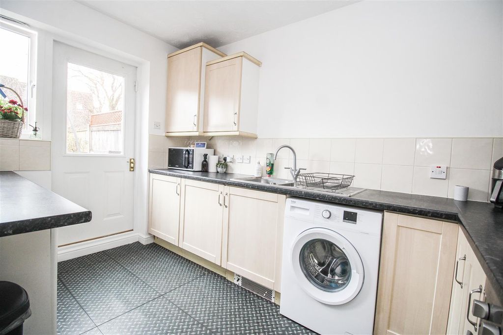 Property photo 3 of 12 Img_8762.Jpg