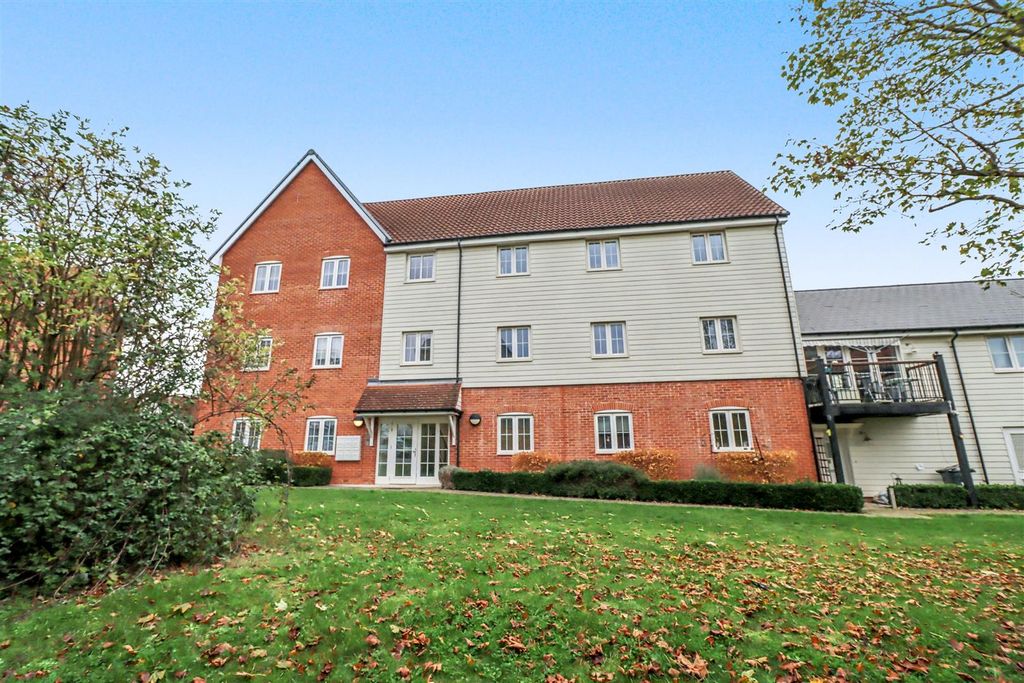 Property photo 1 of 16 13 Bruton Link Outside-2.Jpg