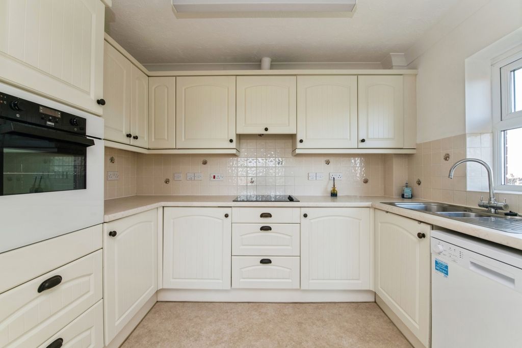 Property photo 3 of 15 Pbox-Img.Jpg