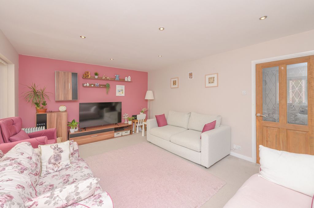 Property photo 3 of 22