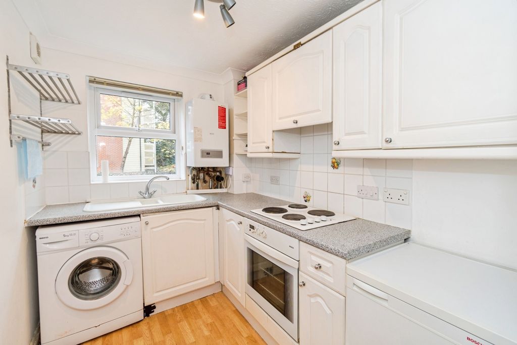 Property photo 2 of 14 Photo