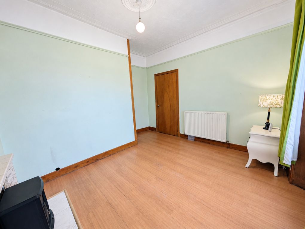 Property photo 3 of 34 Main Living Room