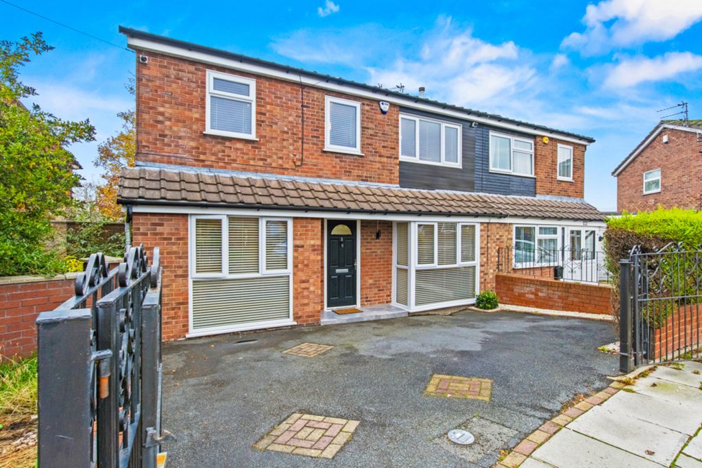 Property photo 2 of 42