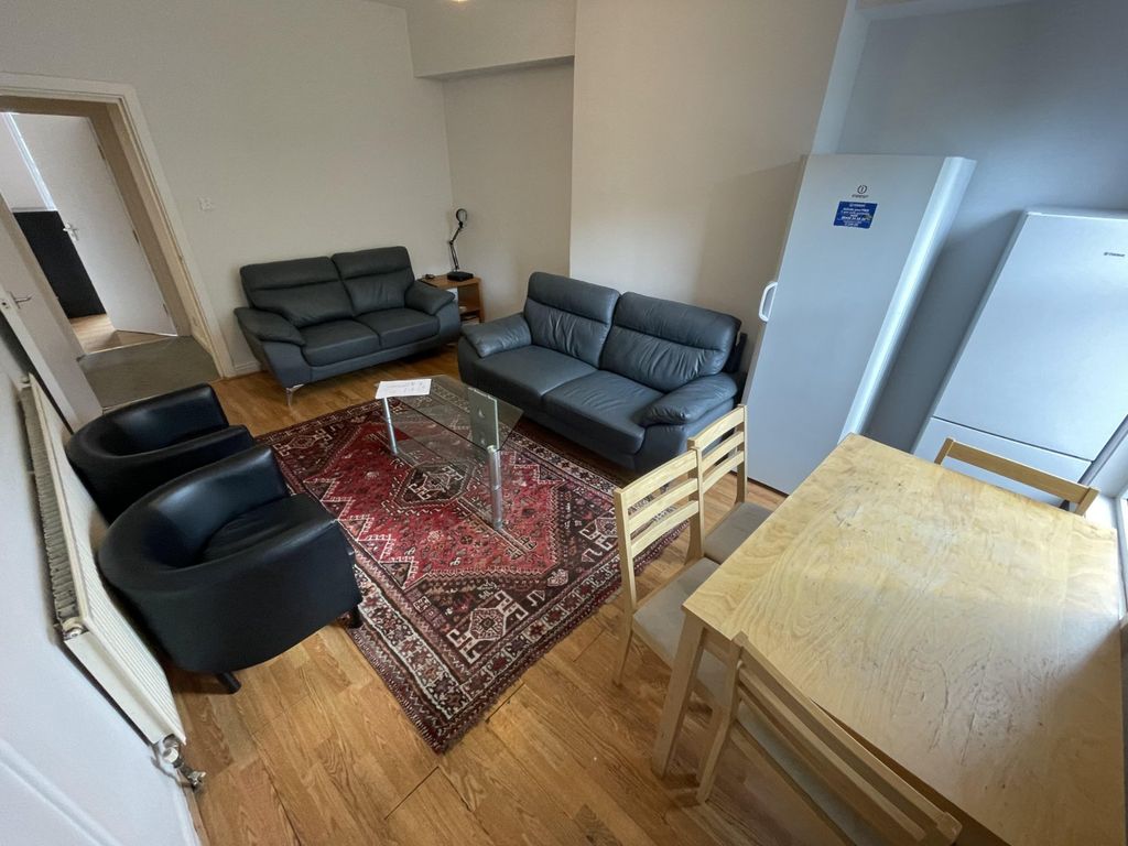 Property photo 1 of 13 Picture No. 04