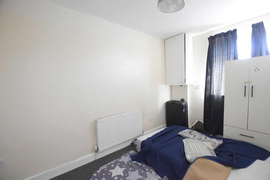 Property photo 3 of 3