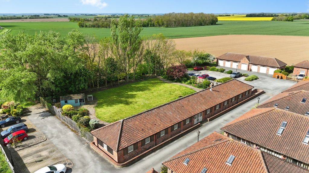 Property photo 1 of 24 5040233