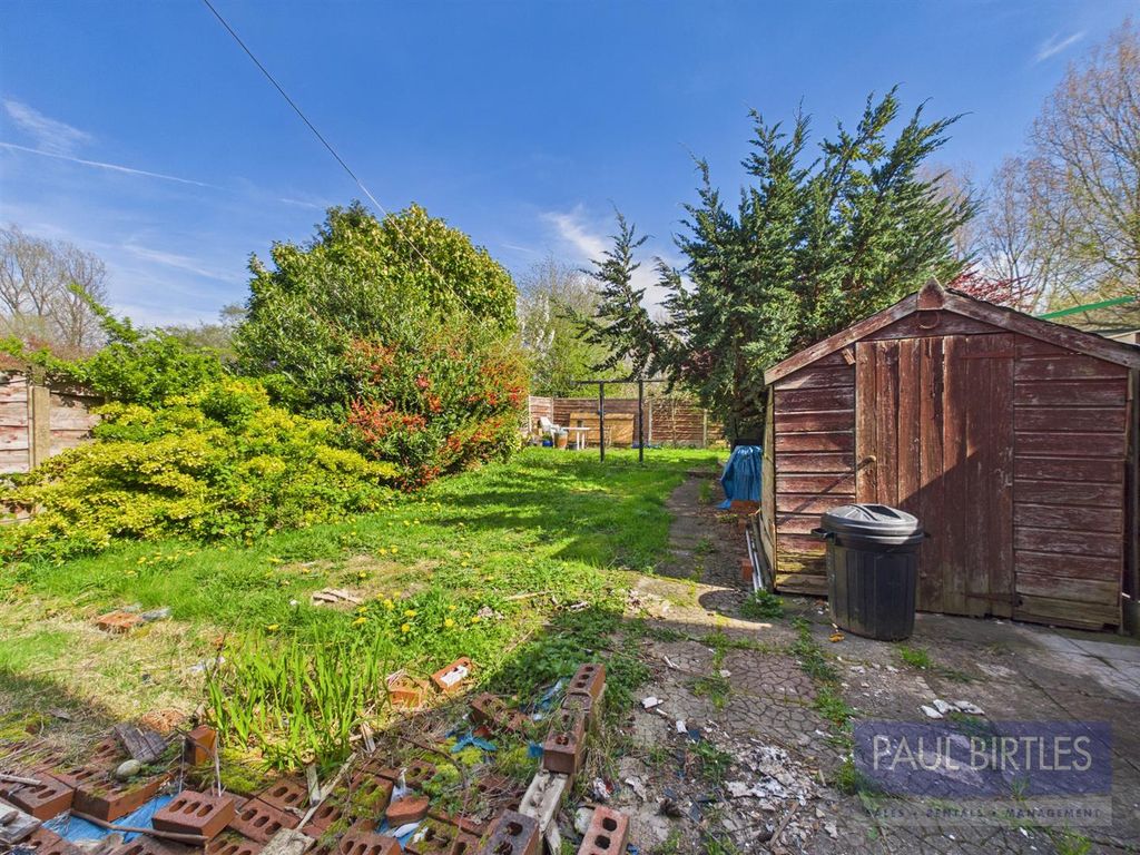 Property photo 2 of 11 Cam01301G0-Pr0740-Still011.Jpg